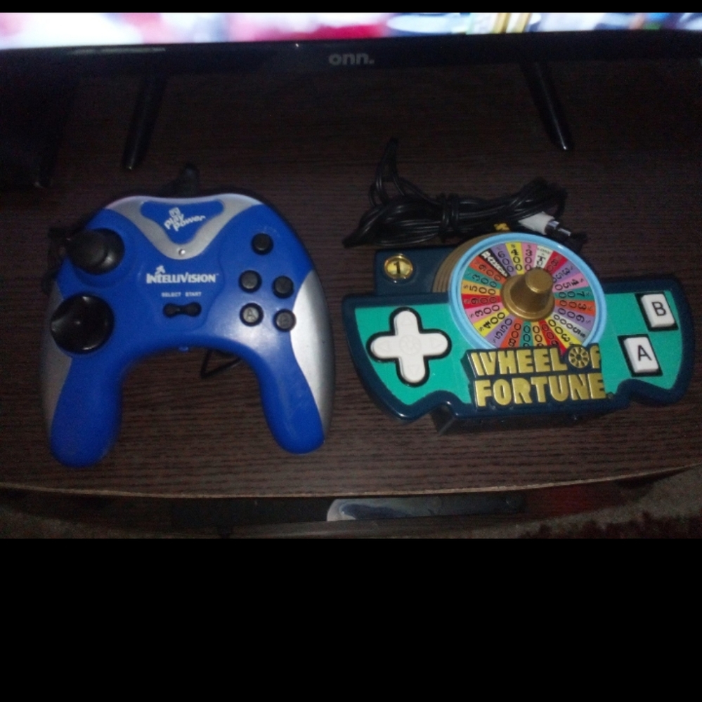Wheel of fortune and intellvision PLUG N PLAY